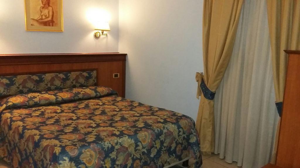 Hotel Malaga Avellino Exteriör bild