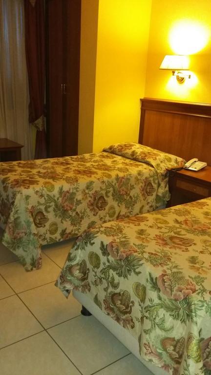 Hotel Malaga Avellino Exteriör bild