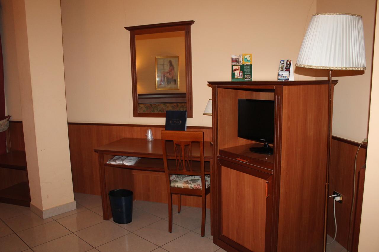 Hotel Malaga Avellino Exteriör bild