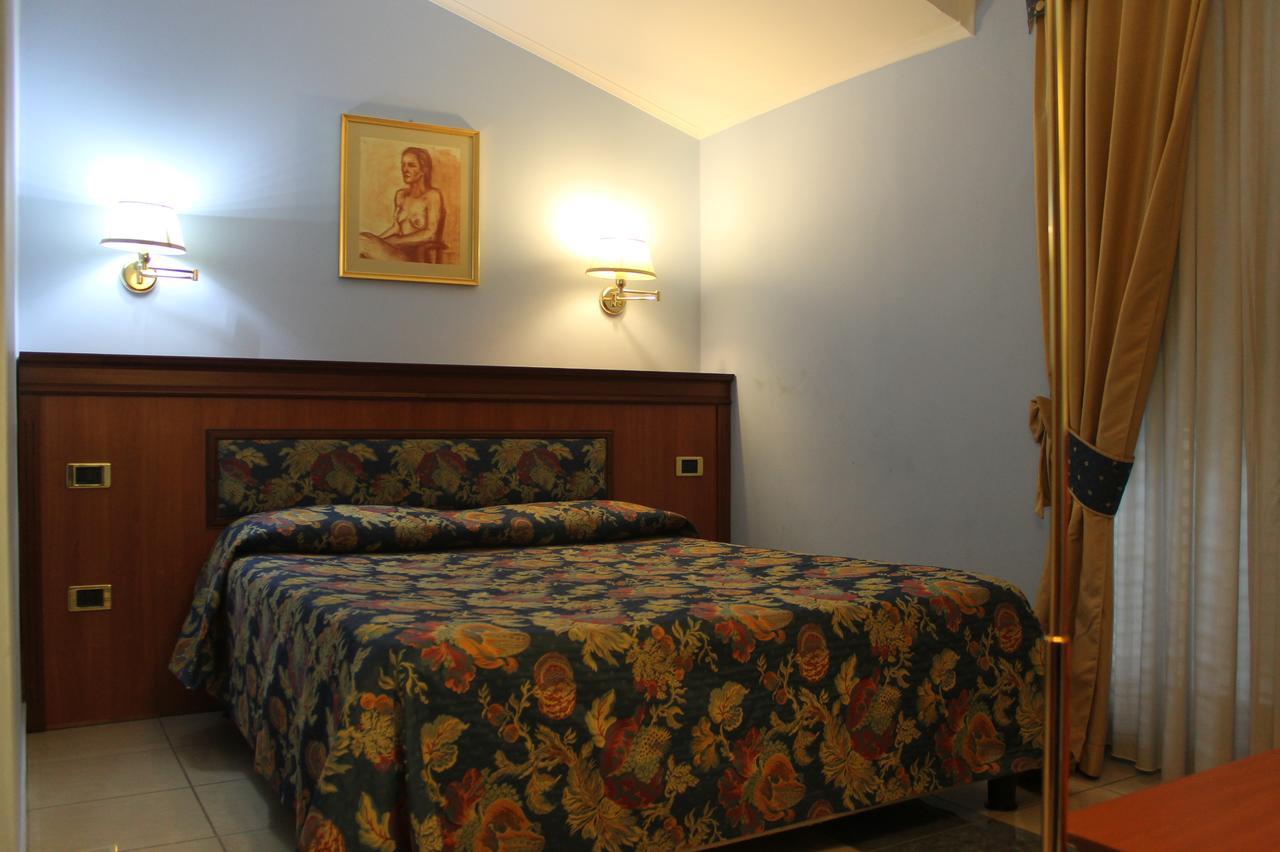 Hotel Malaga Avellino Exteriör bild